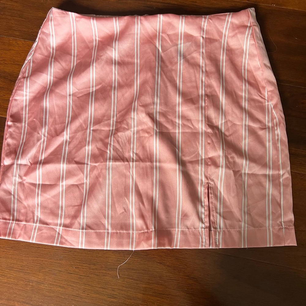 pink and white forever 21 skirt size medium
